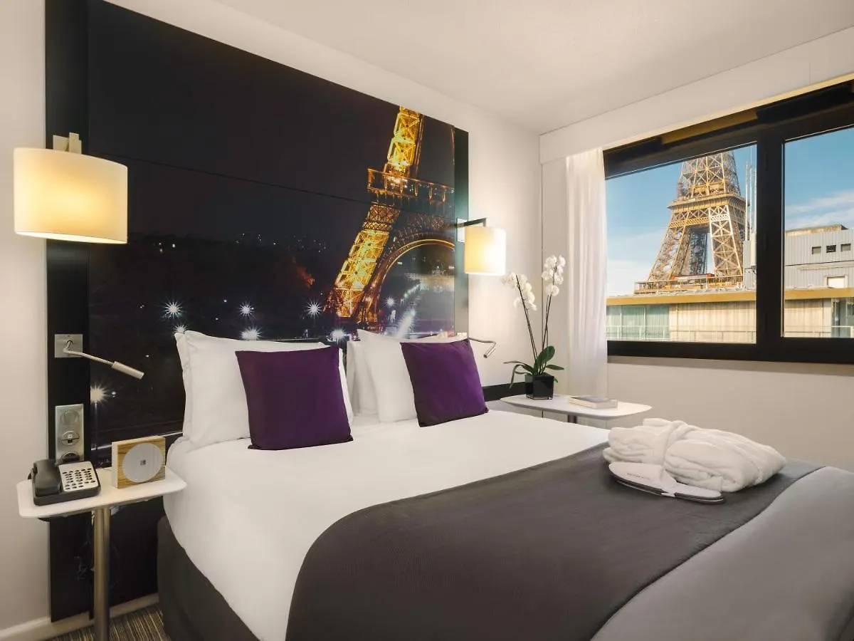 Mercure Centre Tour Eiffel 4*